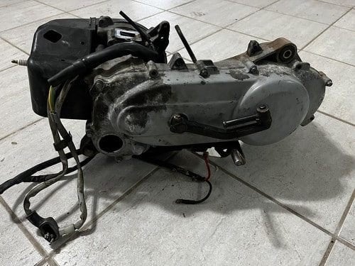 Piaggio motorblok Zipper FR 2T 50cc + 70cc Malossi, Verzenden
