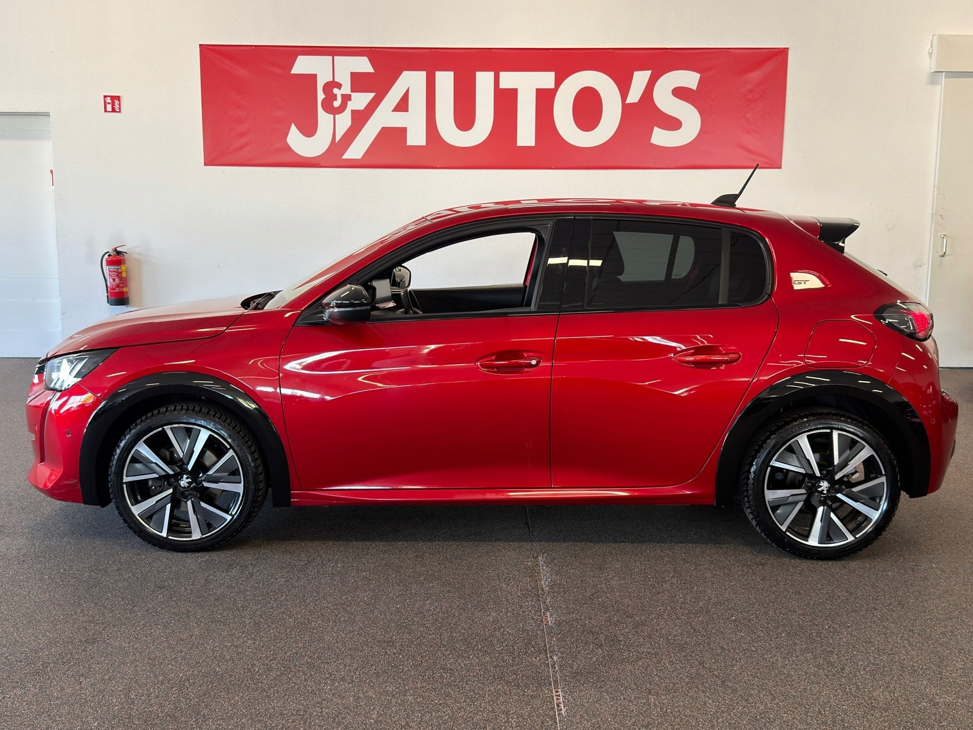 Peugeot 208 1.2 PureTech GT-Line|NAVI|CAMERA|PANORAMA|CRUISE, Auto's, Peugeot, Dealer onderhouden, 101 pk, Gebruikt, Met garantie (alle)