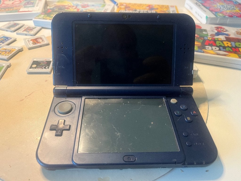 Mooie nette New  3DS Xl met alle Mario s en Kirby S en meer, Spelcomputers en Games, Games | Nintendo 2DS en 3DS, 1 speler, Racen en Vliegen
