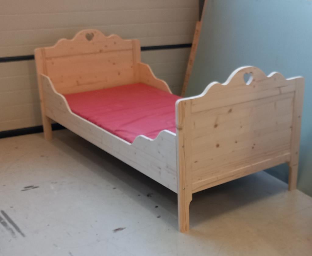 Bed Rosemarie 90x200 (alle maten leverbaar), Ophalen, Nieuw, 180 cm of meer, 85 tot 100 cm