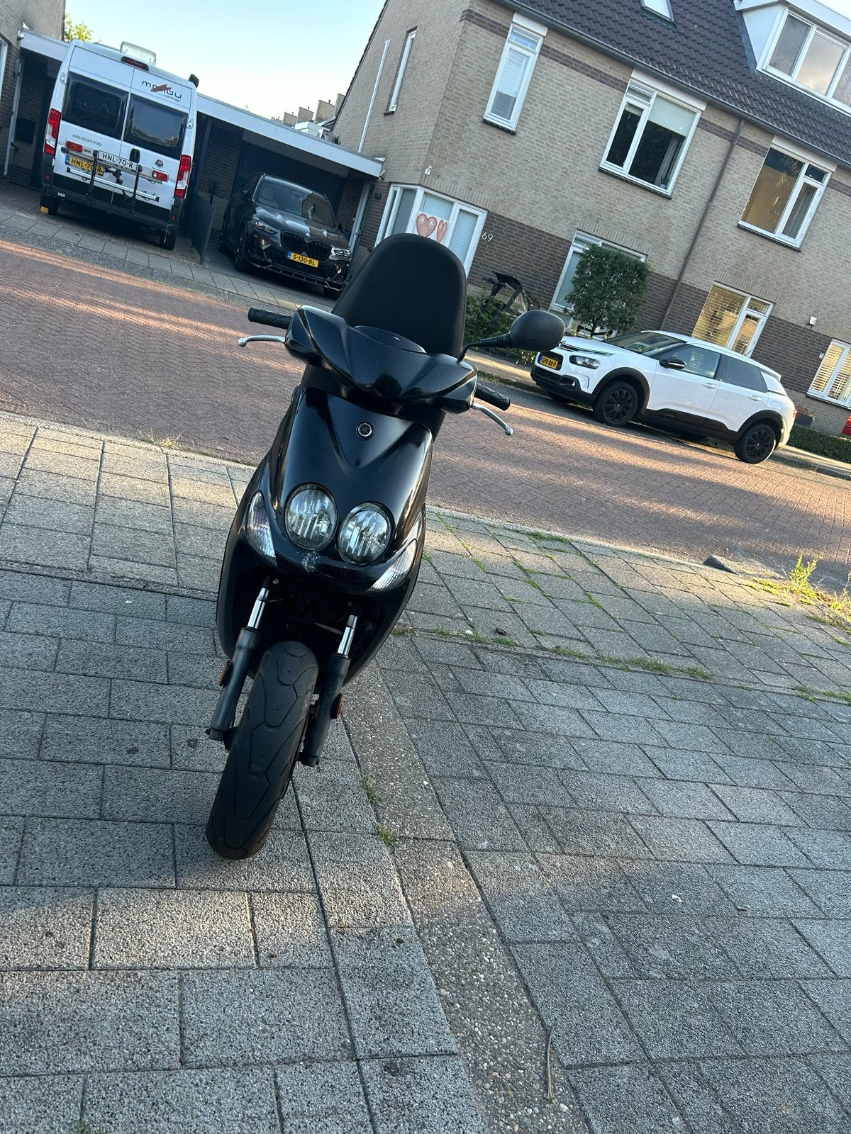 Zwarte Yamaha Neos Scooter - Goed Onderhouden, Fietsen en Brommers, Snorfietsen en Snorscooters, Ophalen of Verzenden, Gebruikt
