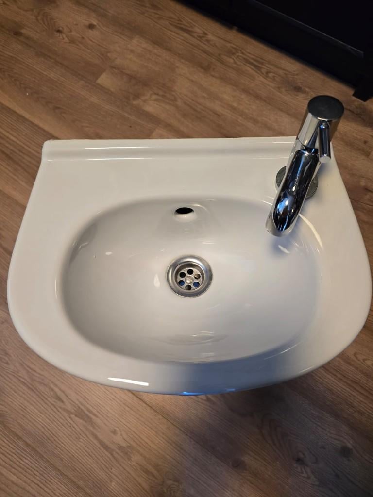 Sfinx wasbak voor Toilet compleet met kraan en syphon, Ophalen of Verzenden, Nieuw, Steen, Wastafel