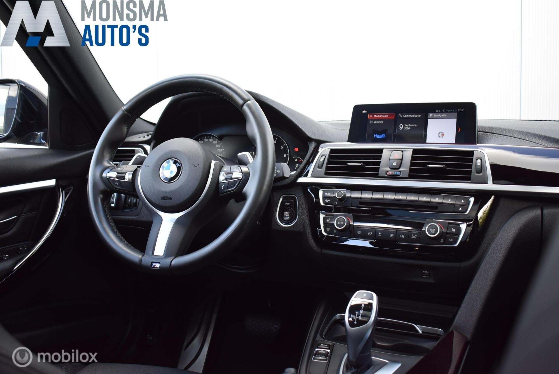 BMW 320i Touring M-Sport Shadow Tansanitblau Pano HiFi 19" L, Automaat, 1998 cc, Achterwielaandrijving, 4 cilinders