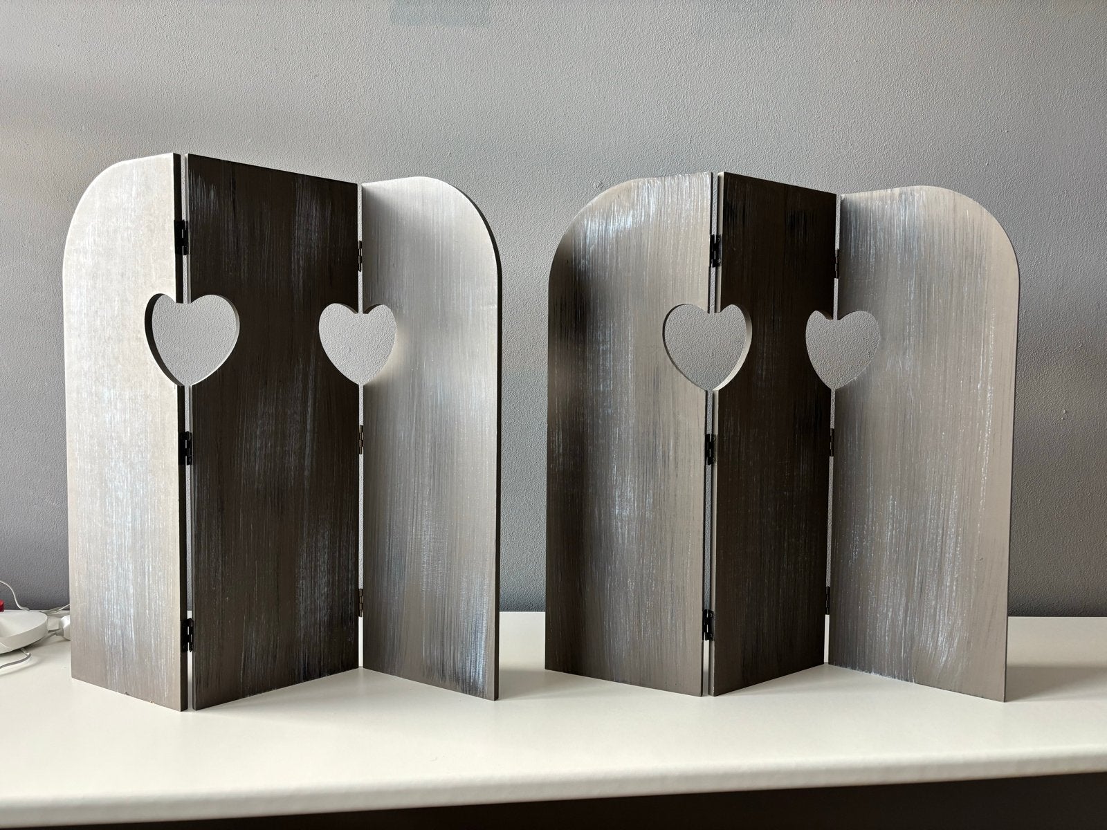 2 Houten luiken met hartjes - Decoratief, Huis en Inrichting, Ophalen, Hout, Gebruikt, Landelijk