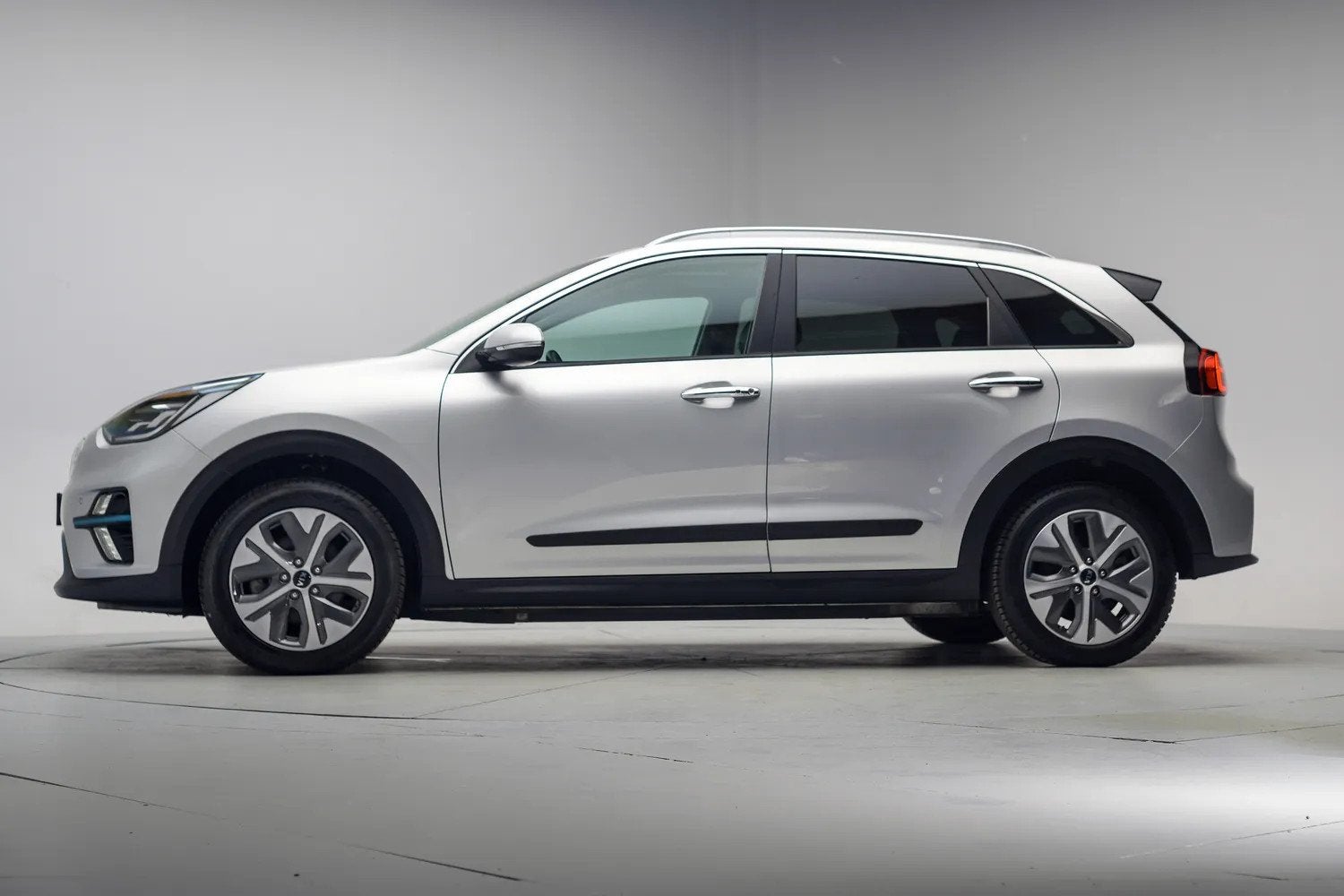 Kia Niro 64 kWh DynamicLine 3-Fase [ Pano Nav Half-leder Cli, Auto's, Automaat, 0 cilinders, Gebruikt, 1712 kg