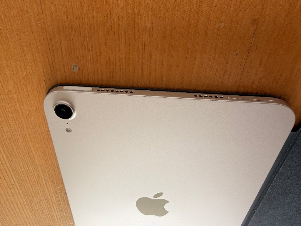 Foto 9 van iPad mini 7 (A17 Pro) 128GB WiFi Starlight + Smart Folio