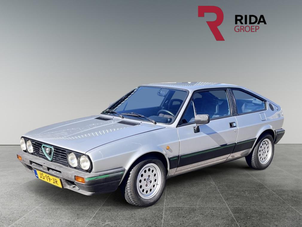 Alfa Romeo Sprint 1.5 Quadrifoglio Verde (bj 1983), Auto's, Oldtimers, Metallic lak, Bedrijf, Handgeschakeld, Origineel Nederlands
