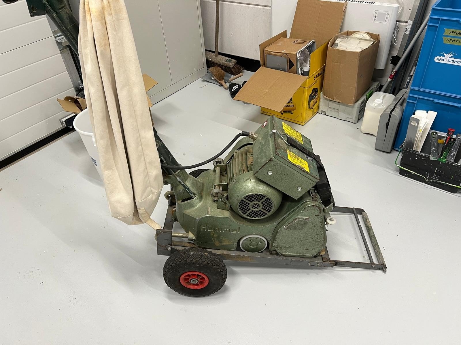 Hummel parketschuurmachine, Ophalen of Verzenden, 1200 watt of meer, Afkortzaag, 70 mm of meer