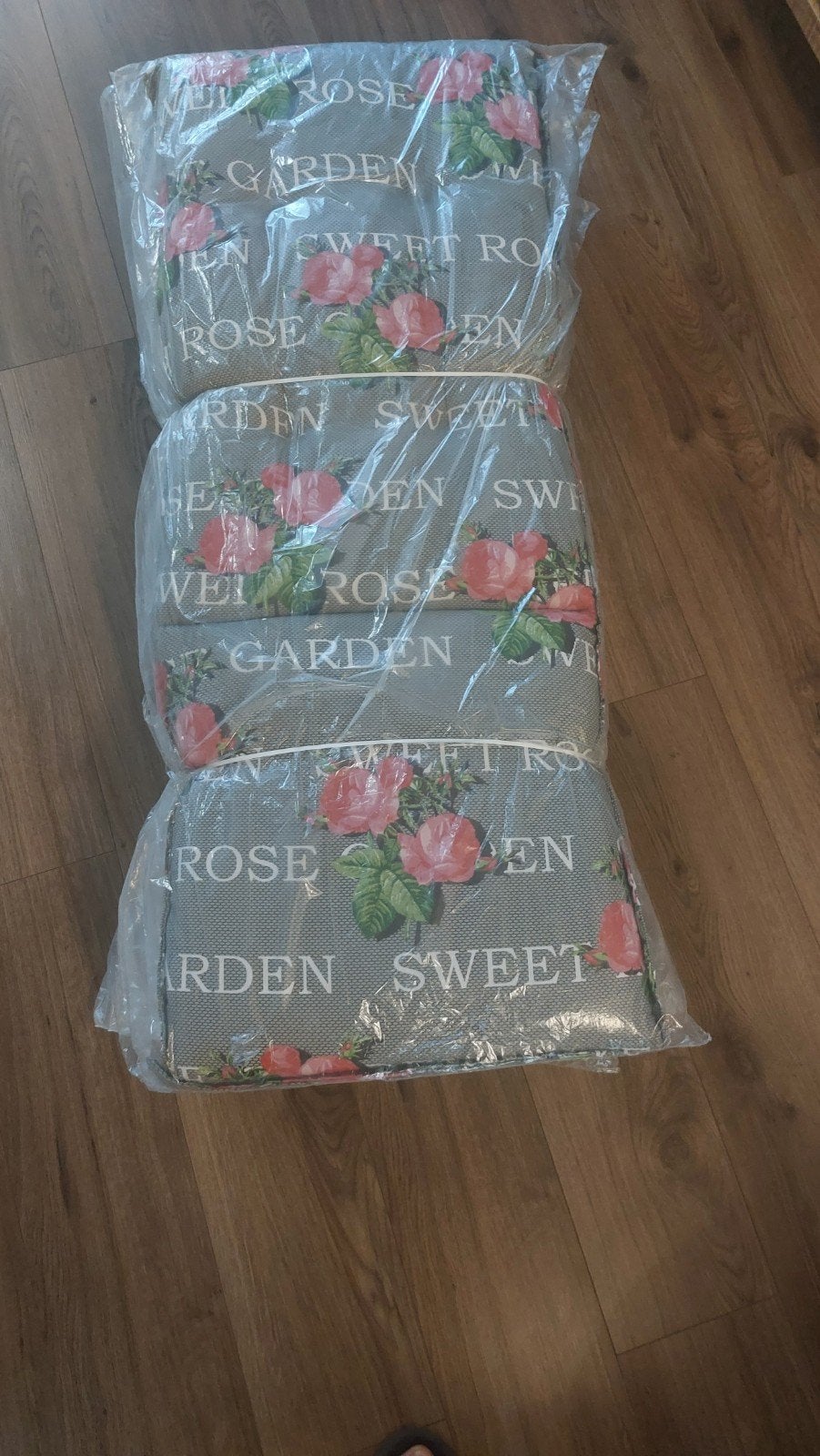 Nieuwe tuinkussens met rozenprint - 4 stuks, Tuin en Terras, Ophalen