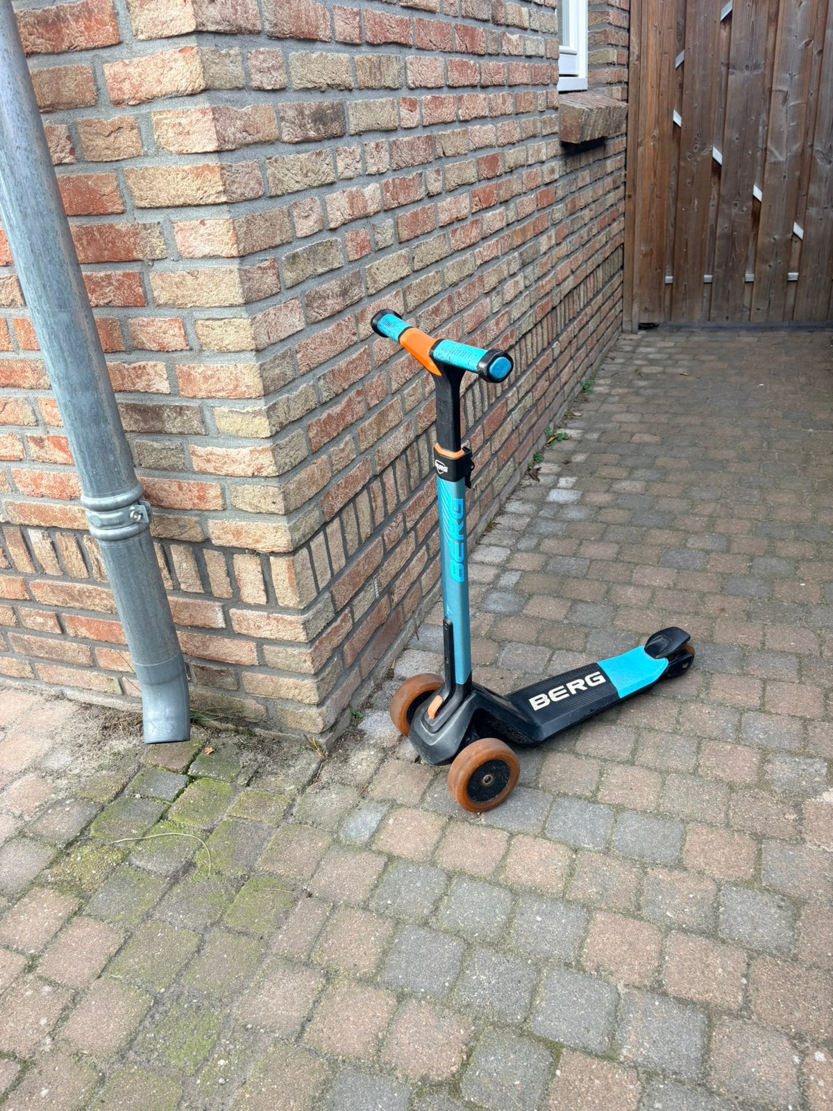 Berg step nexo blauw, Ophalen, Gebruikt