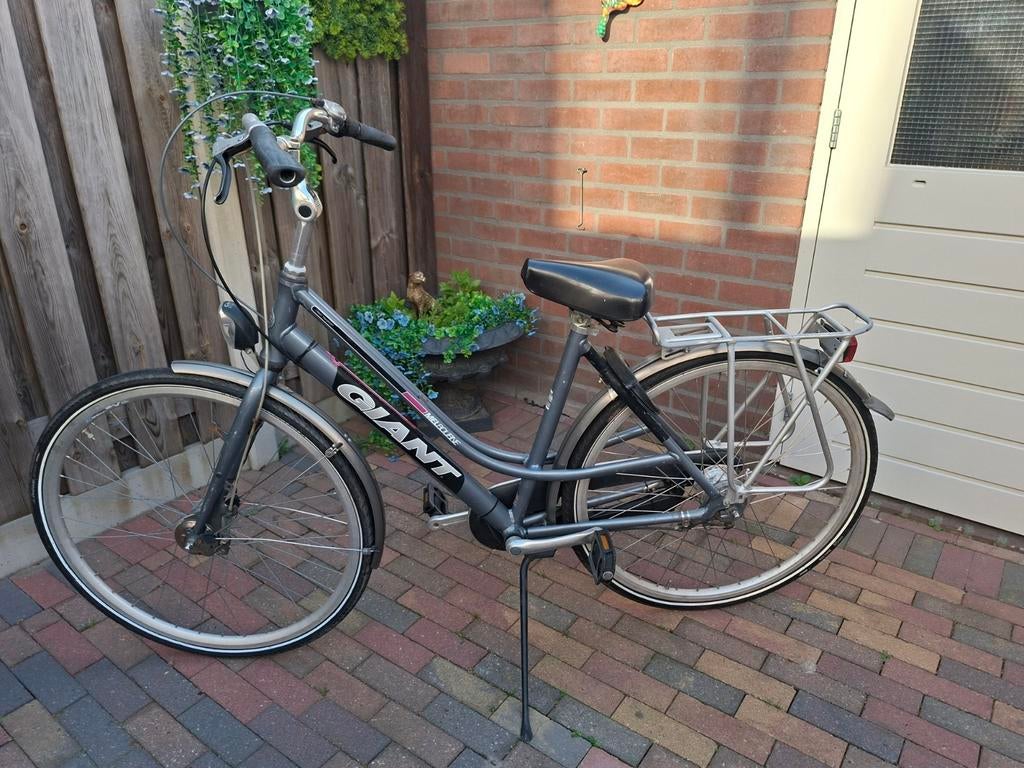 Giant dames fiets 7 versnellingen, Fietsen en Brommers, Fietsen | Dames | Damesfietsen, Ophalen of Verzenden, Gebruikt, Giant