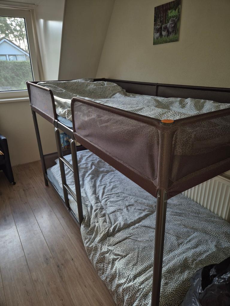 IKEA Stapelbed met matrassen, dekbedden en kussens, Ophalen