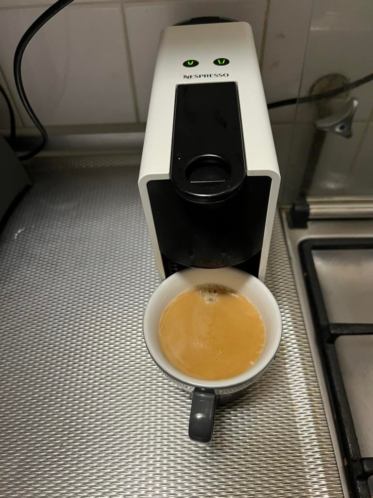 Nespresso.  Koffiezetapparaat, Ophalen of Verzenden, Zo goed als nieuw, Koffiemachine