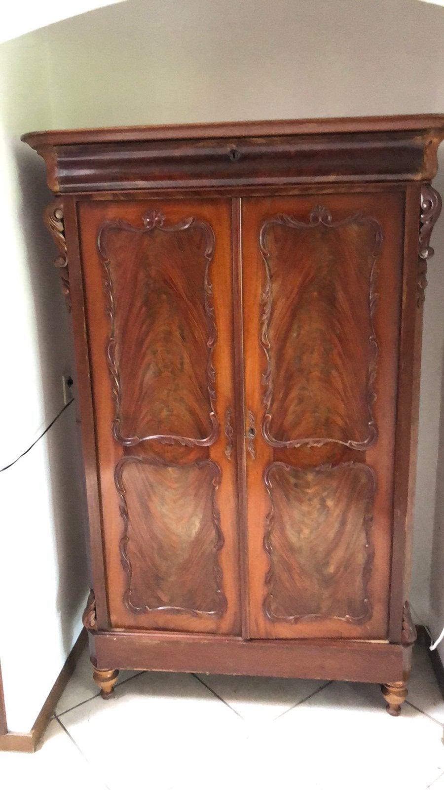 Antieke , mahoniehouten , biedermeijer 2 deurs kast, Ophalen