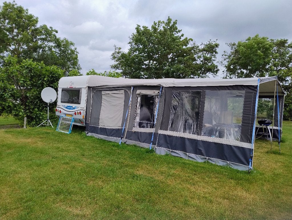 TEC Caravan met toebehoren, Caravans en Kamperen, Caravans, T.E.C., Schokbreker, Treinzit, Particulier