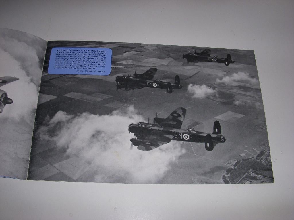 Prachtige oude brochure AVRO Britse vliegtuigen jaren 50, Ophalen of Verzenden, Luchtmacht, Engeland, Boek of Tijdschrift