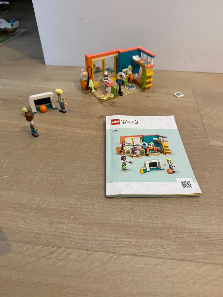 LEGO Friends 41754 - Leo’s kamer compleet met boekje, Lego, Friends, Ophalen of Verzenden, Zo goed als nieuw