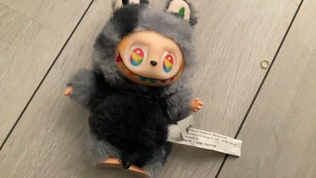 Labubu secret big into energy rainbow, Kinderen en Baby's, Speelgoed | Knuffels en Pluche, Overige merken, Overige karakters, Overige typen