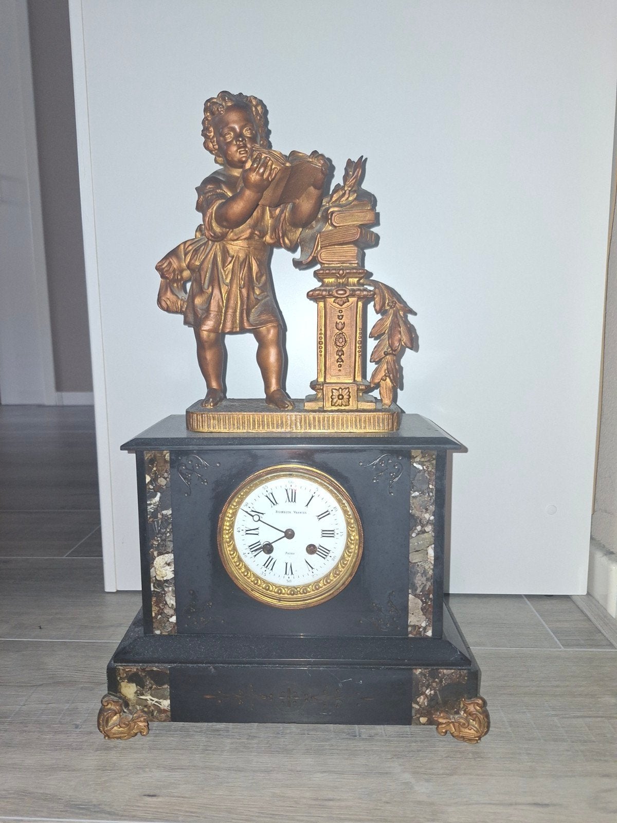 Antieke marmeren pendule met bronzen beeld - loopt niet, Ophalen of Verzenden