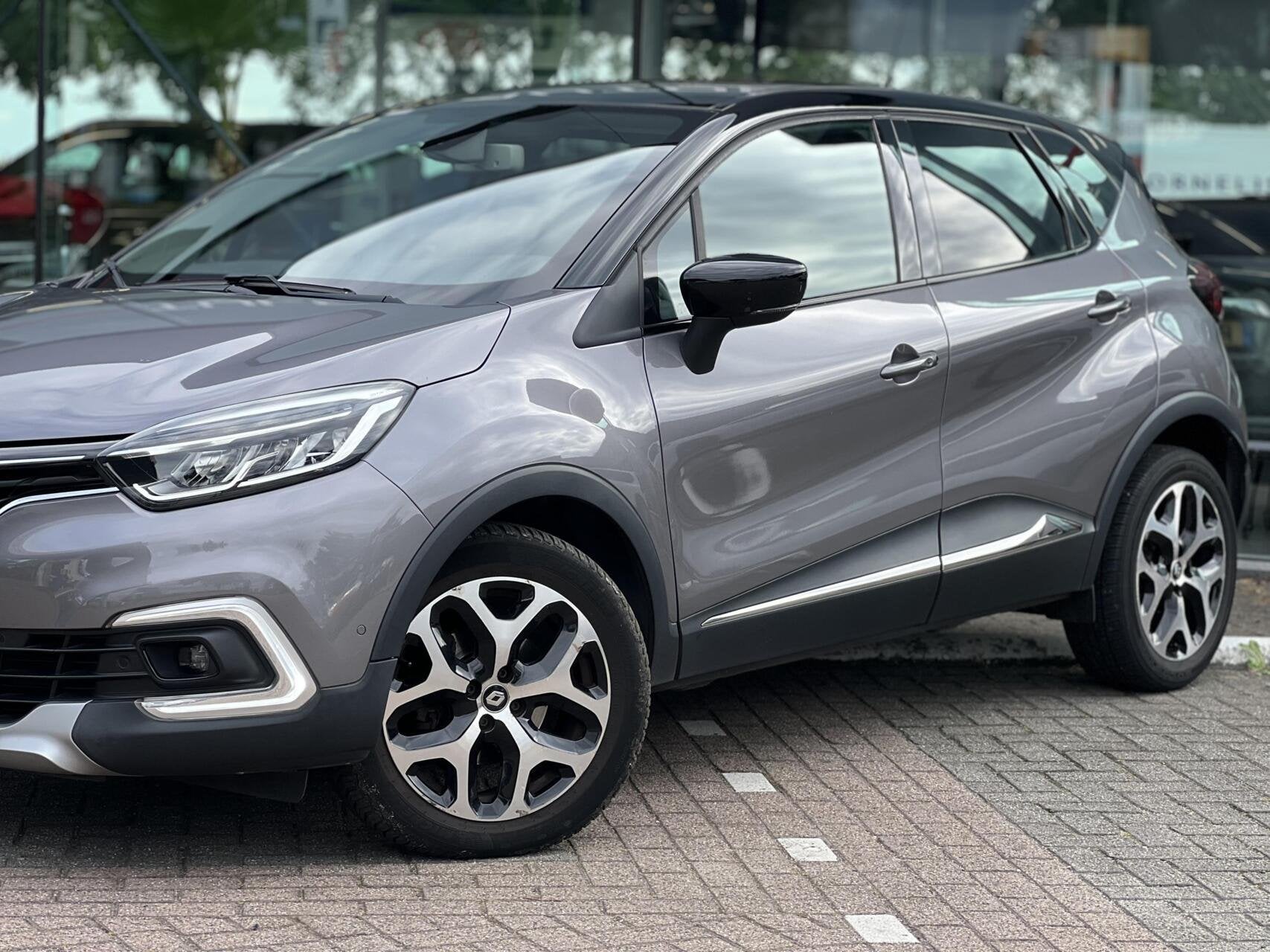 Renault Captur 1.2 TCe Leder1e Eig Dealer Onderh Automaat, Auto's, Dealer onderhouden, Gebruikt, 4 cilinders, 635 kg