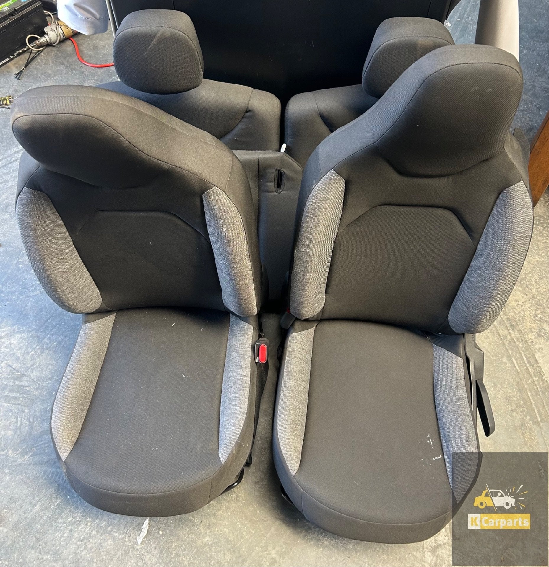 Toyota Aygo X stoelen set bekleding hoogte verstelbaar, Info@toyota.co.jp, Gebruikt, Toyota Motor Corporation, Toyota