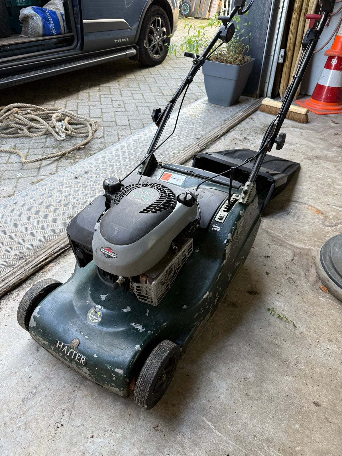 Hayter Harrier 48 Benzine Grasmaaier - Goed Onderhouden, Tuin en Terras, Ophalen, Cirkelmaaier, Gebruikt, 40 t/m 49 cm
