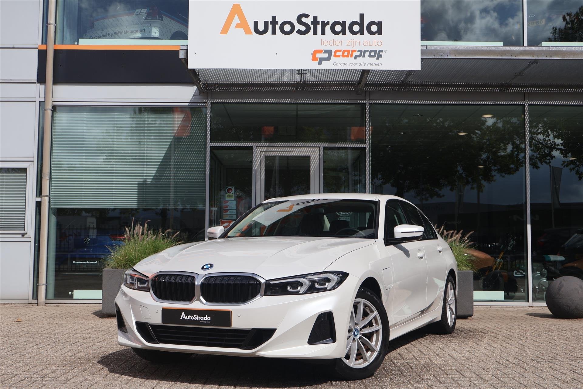 BMW 3-Serie (g20) 320e High Executive 204pk | Curved Display, Auto's, 1998 cc, 77 km/l, Gebruikt, 4 cilinders