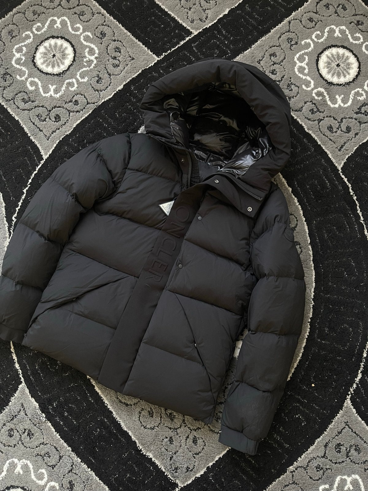Moncler madeira S t/m XL AAA+, Ophalen of Verzenden, Zo goed als nieuw, Maat 52/54 (L), Zwart
