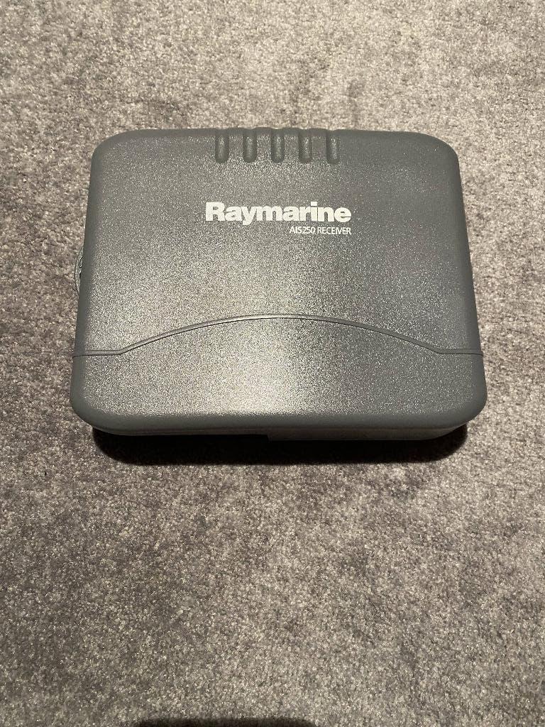 Raymarine AIS250 E03015, Ophalen of Verzenden, Gps of Kompas