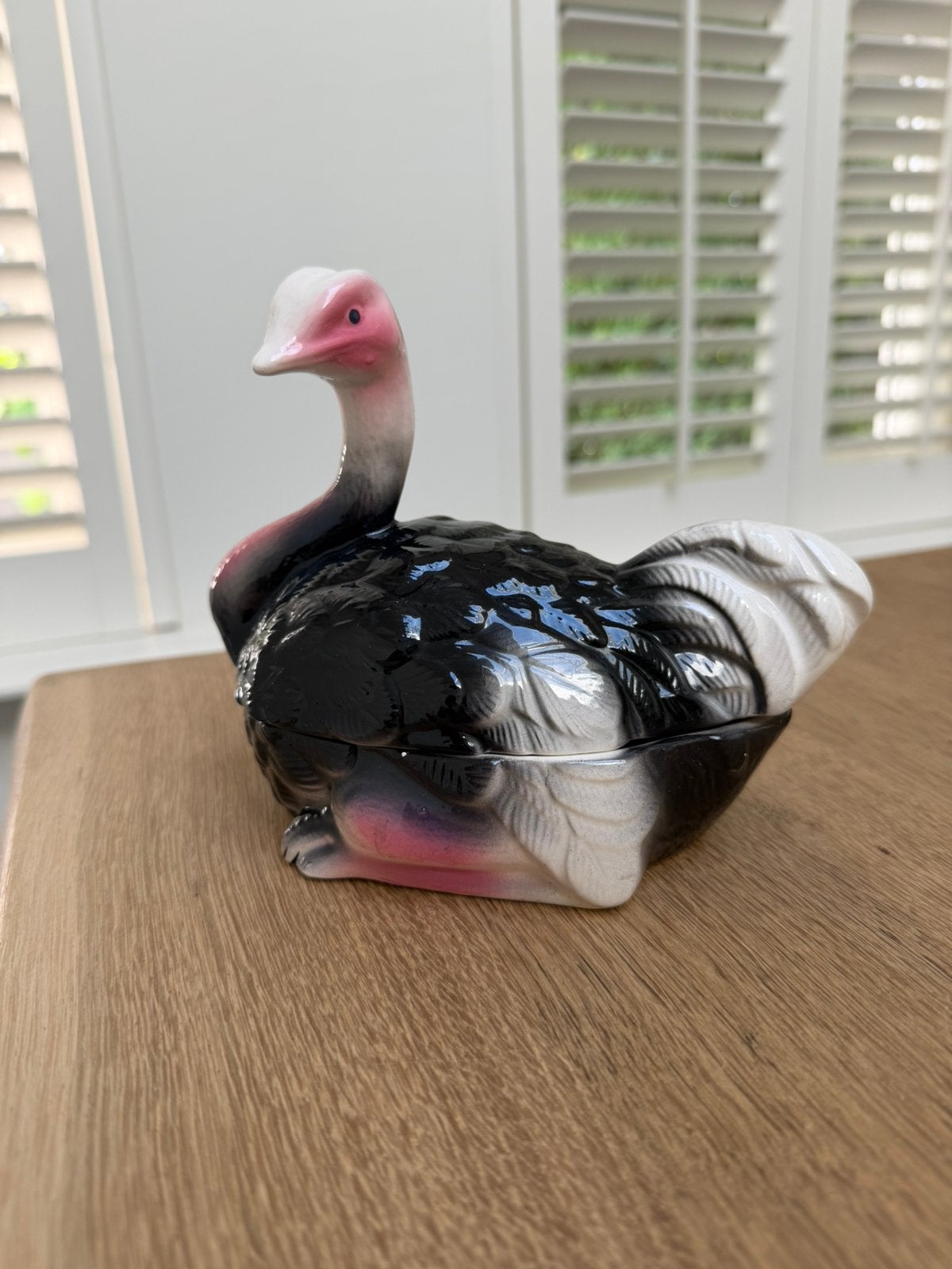 Mooie patéschaal Michel Caugant in vorm van een struisvogel, Ophalen of Verzenden