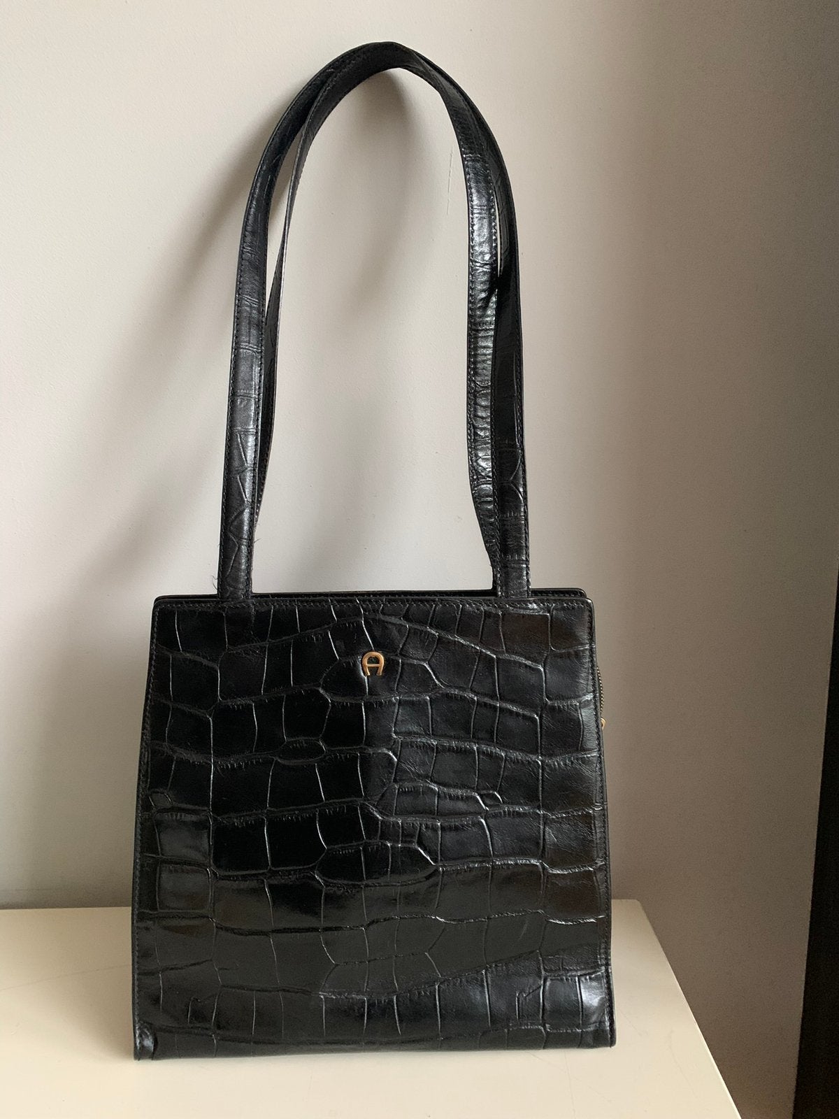 Aigner Zwart Leren Kroko Hand/ Schoudertas, Ophalen of Verzenden, Zo goed als nieuw, Zwart, Handtas