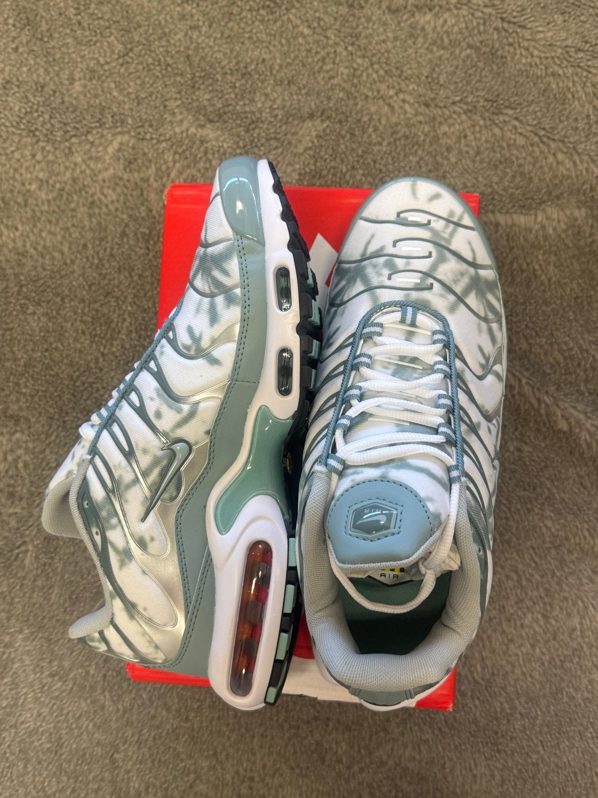 Nike Air Max Plus TN 'Tie-Dye', Ophalen of Verzenden, Nieuw, Overige kleuren, Sneakers of Gympen