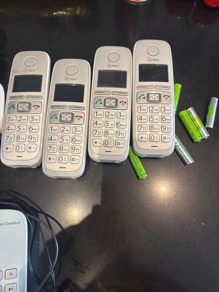 KPN Dallas Duo Comfort Seniorentelefoon met grote toetsen, Ophalen of Verzenden, Gebruikt, 4 handsets of meer