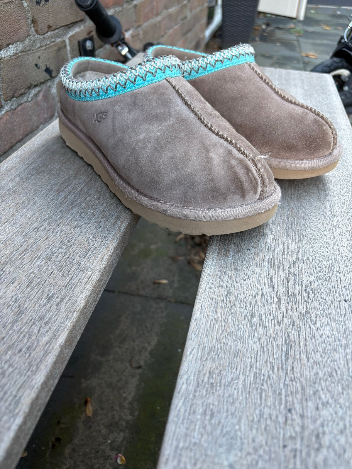 Ugg Tasman pantoffels - Zo goed als nieuw - Maat 38, Ophalen of Verzenden, Zo goed als nieuw, Pantoffels of Sloffen