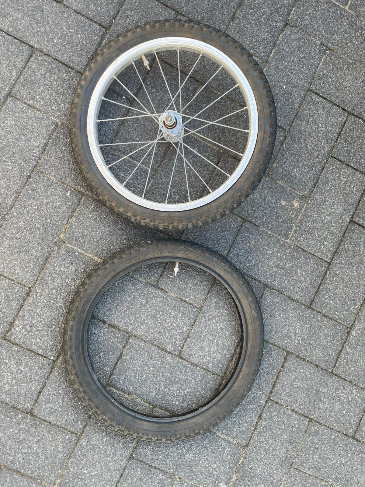 Vouwfiets bandjes incl een velg (ranger) goede staat!!, Ophalen, Zo goed als nieuw