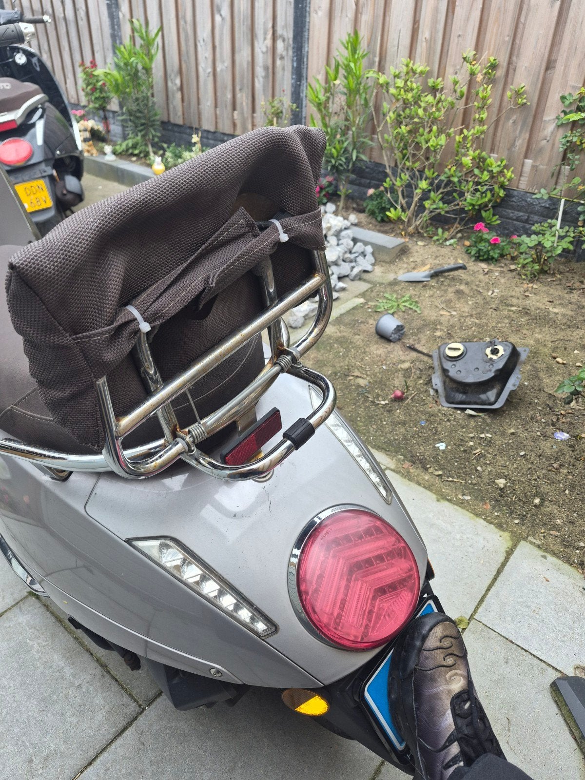 Opknapscooter Nimoto - Loopt, maar heeft liefde nodig, Ophalen, Gebruikt, Overige merken
