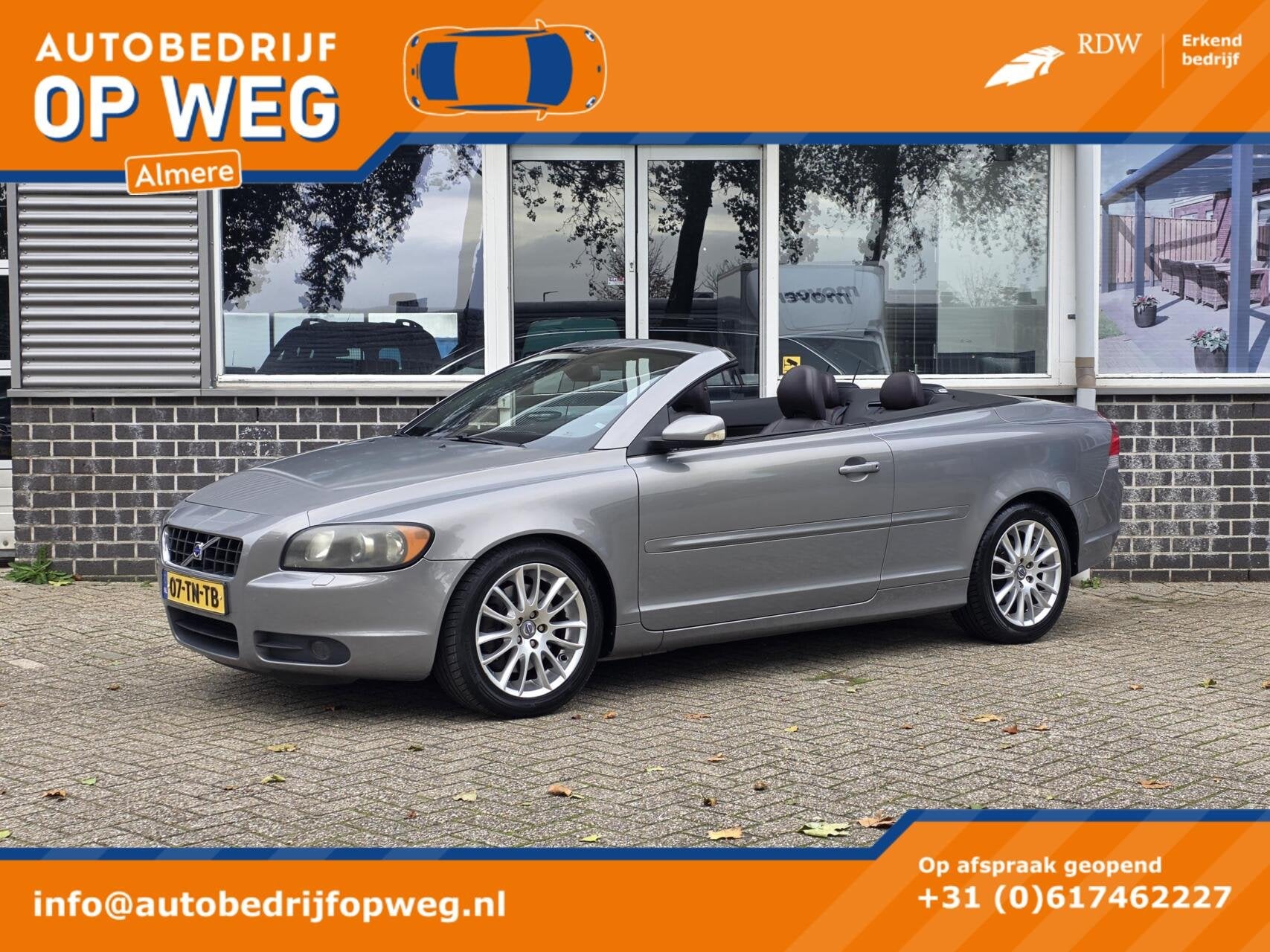 Volvo C70 Convertible 2.4i Momentum | Cabrio | Automaat | NA, Auto's, C70, Gebruikt, Cabriolet, 4 stoelen