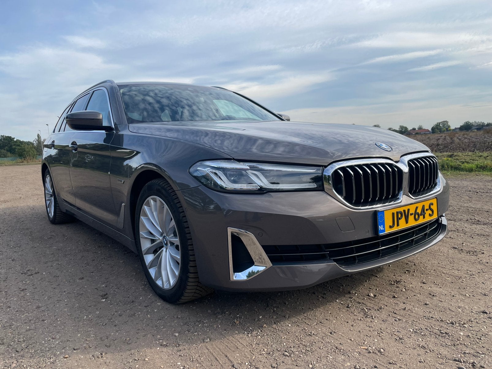 BMW 530e 292pk Aut apple car pano trekhaak alvit grijs, Auto's, 1998 cc, Achterwielaandrijving, 4 cilinders, Stationwagon
