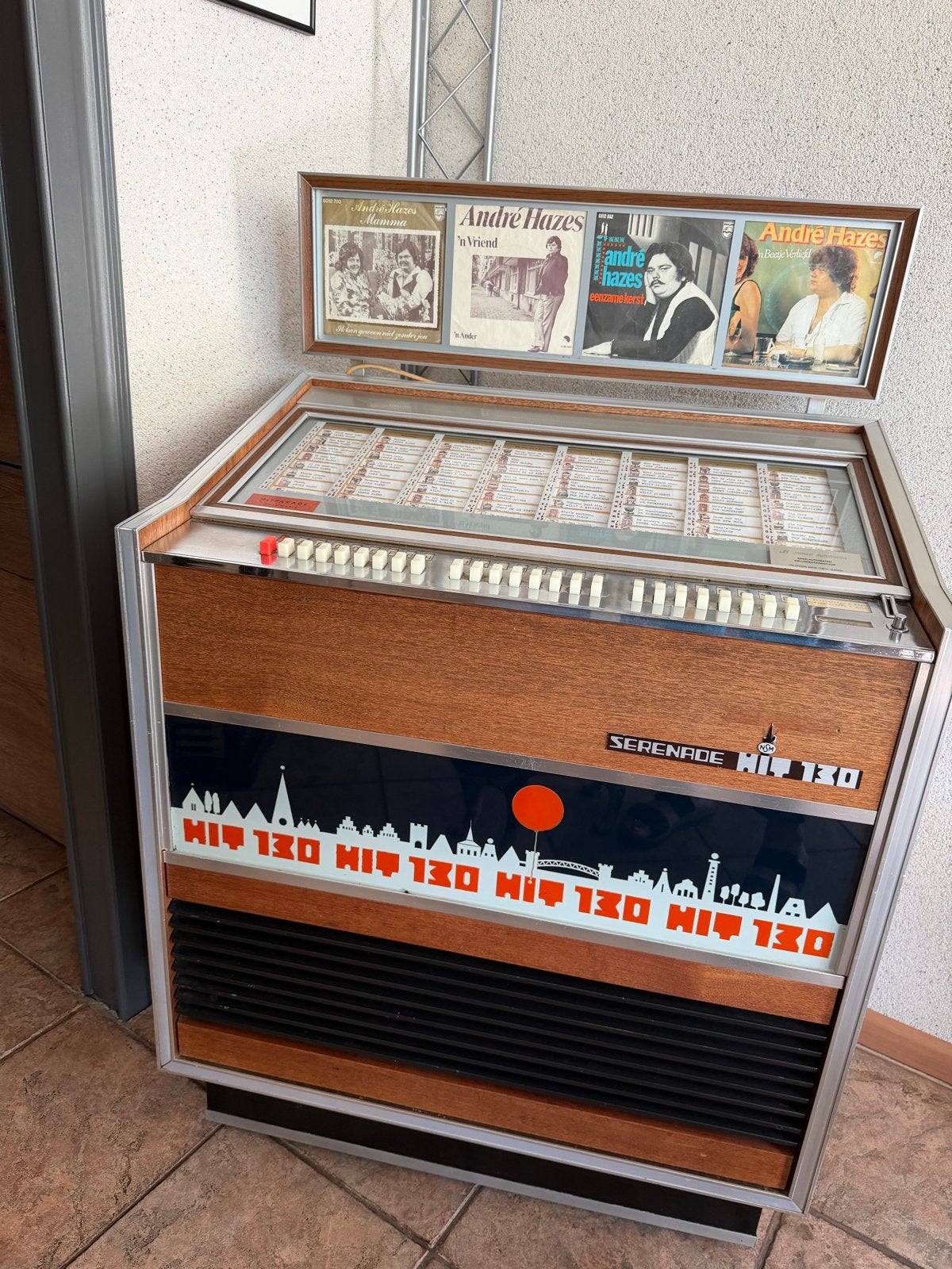 Jukebox Serenade Hit 130 - Vintage Muziekautomaat, Gebruikt, 1960 tot 1970, Ophalen, Met singles