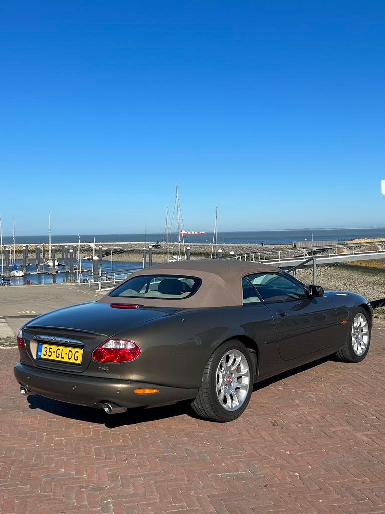 Jaguar XKR 4.0 Supercharger Convertible 2000 Bruin, foto 10