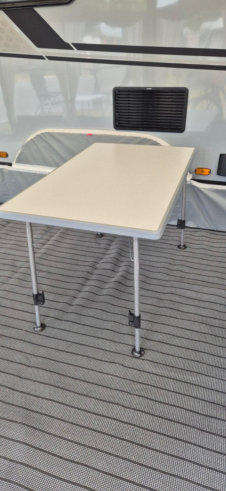 Dukdalf kampeertafel verstelbaar wit met grijze rand, Ophalen, Gebruikt, Campingtafel
