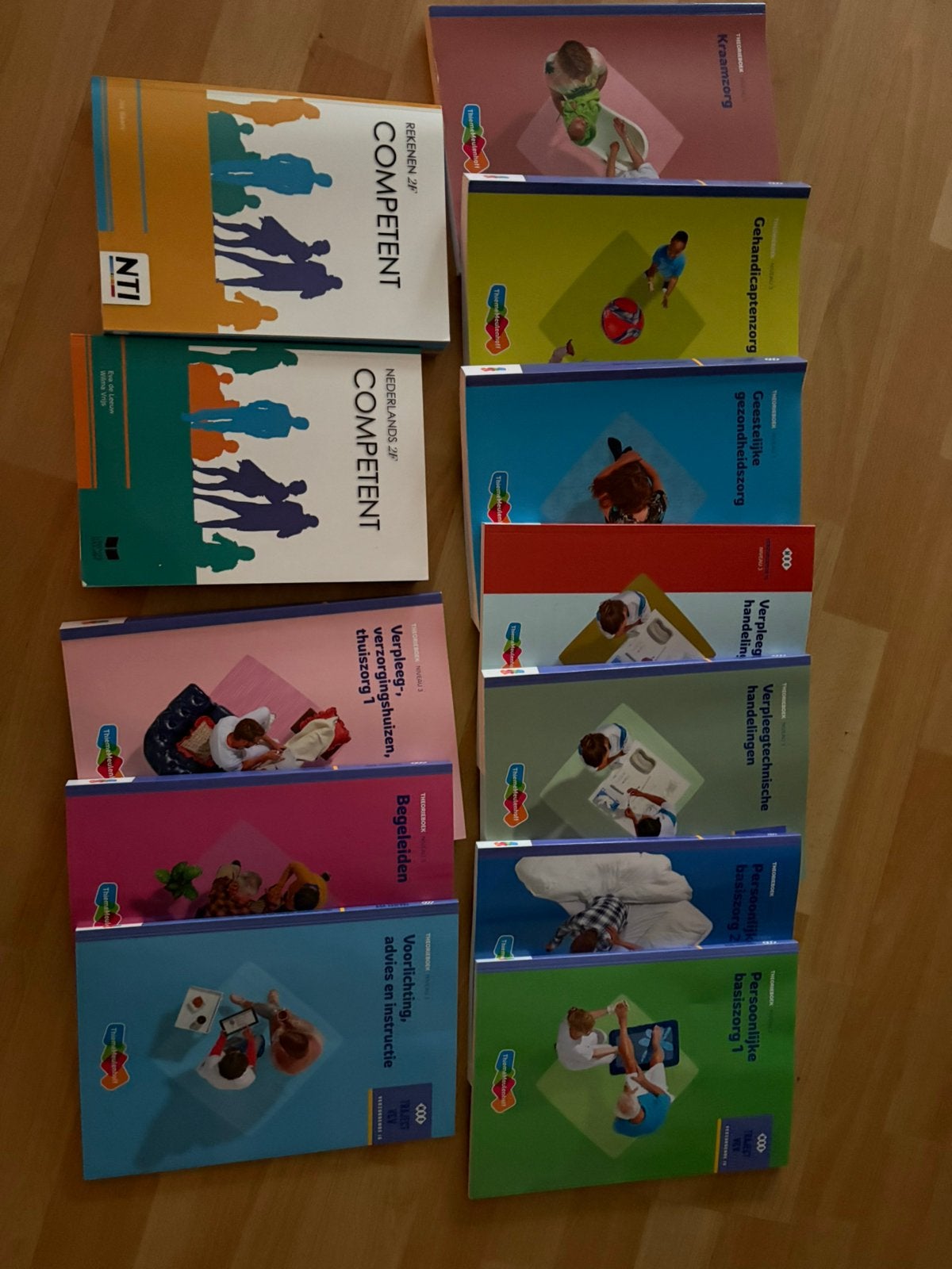 Verzorgende IG, Boeken, Schoolboeken, Ophalen of Verzenden, Zo goed als nieuw, Overige niveaus, Overige vakken
