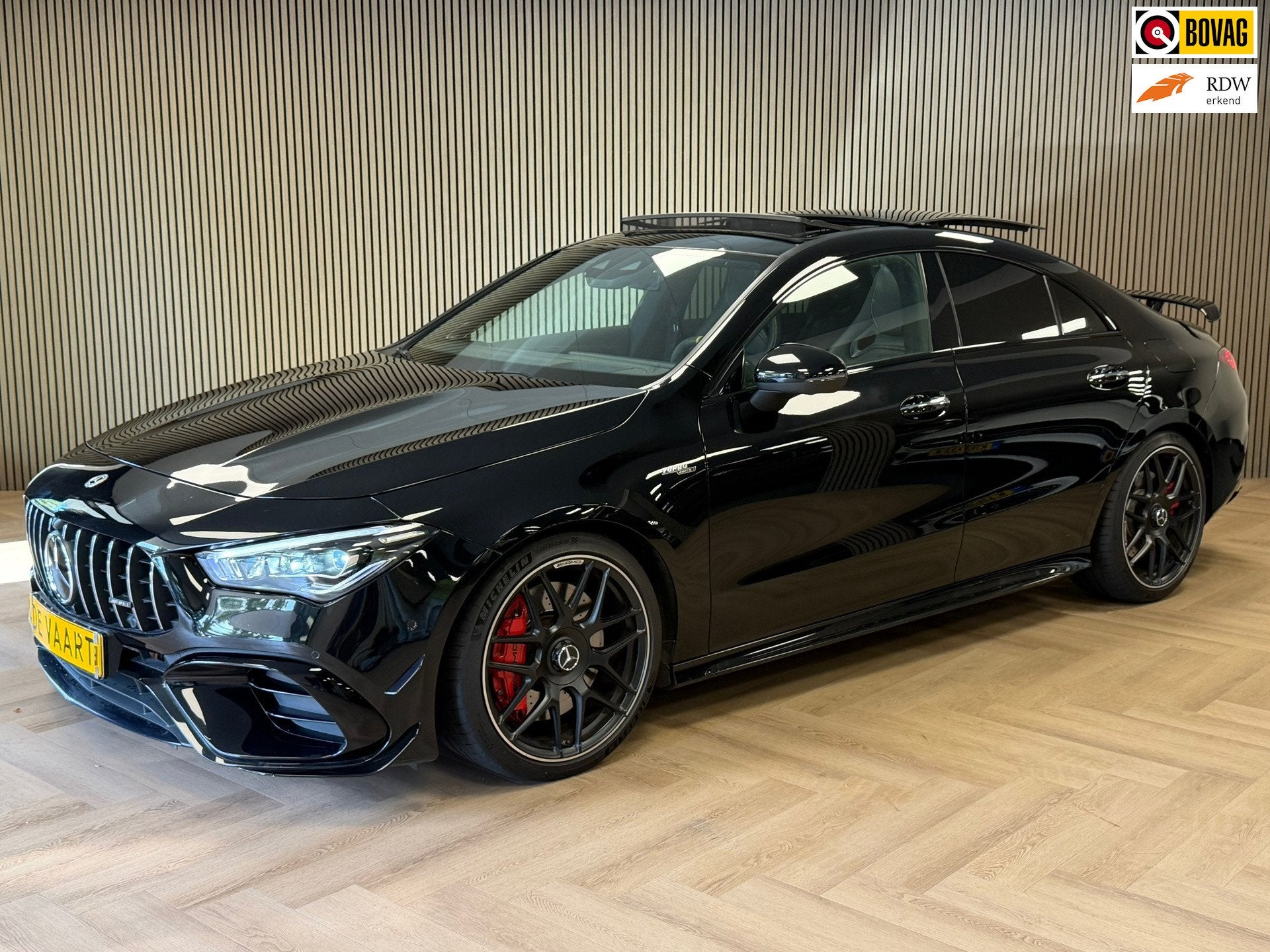 Mercedes-Benz CLA-klasse AMG 45 S 4MATIC+ AUT. PANORAMADAK H, Auto's, Automaat, CLA, Adaptive Cruise Control, Gebruikt