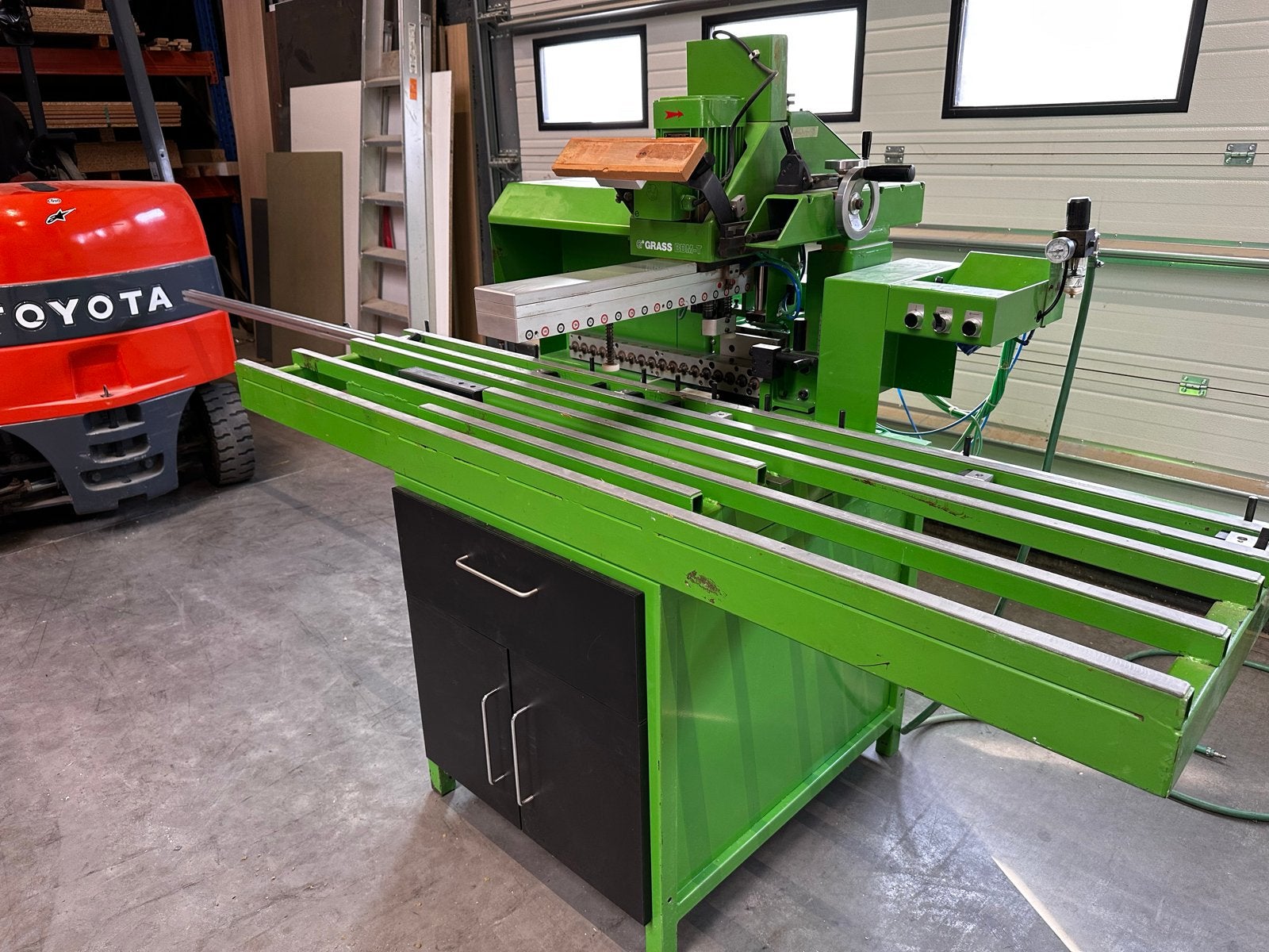 Grass BBM-T Boormachine voor Meubelbeslag, Ophalen