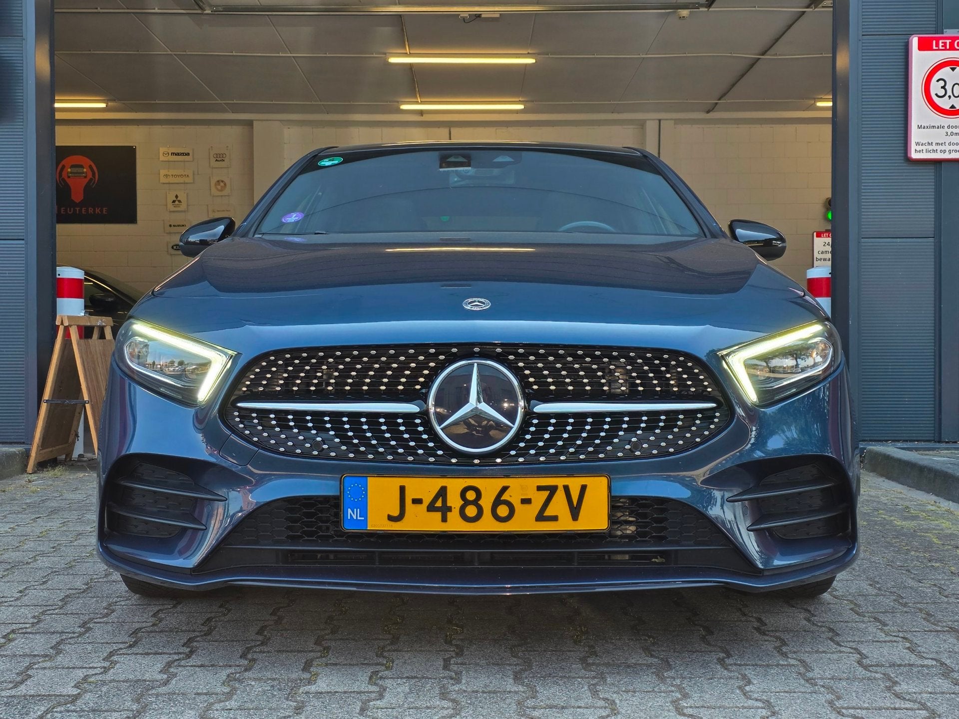 Mercedes-Benz A-klasse NAP ! / PANO / SFEER / BURMESTER / KE, Auto's, Mercedes-Benz, 136 pk, Gebruikt, 4 cilinders, Met garantie (alle)