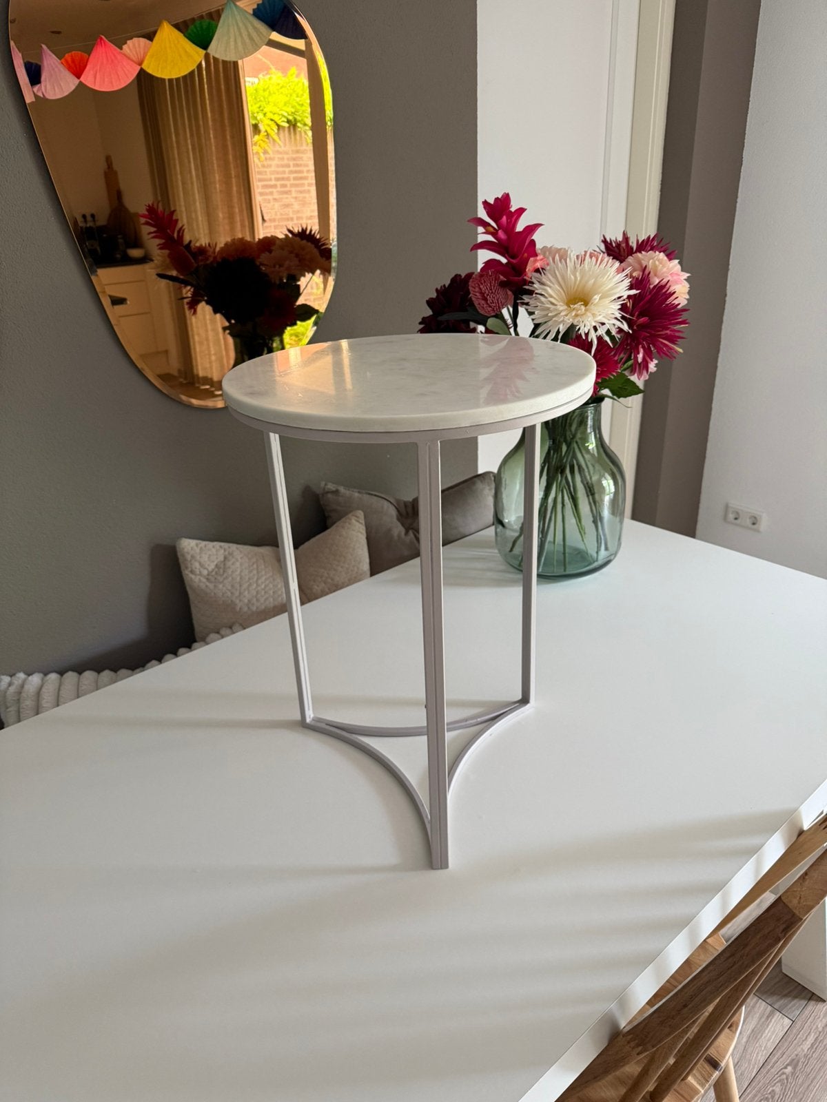 Marmeren bijzettafel, Huis en Inrichting, Tafels | Bijzettafels, Overige materialen, Minder dan 55 cm, Gebruikt, Rond