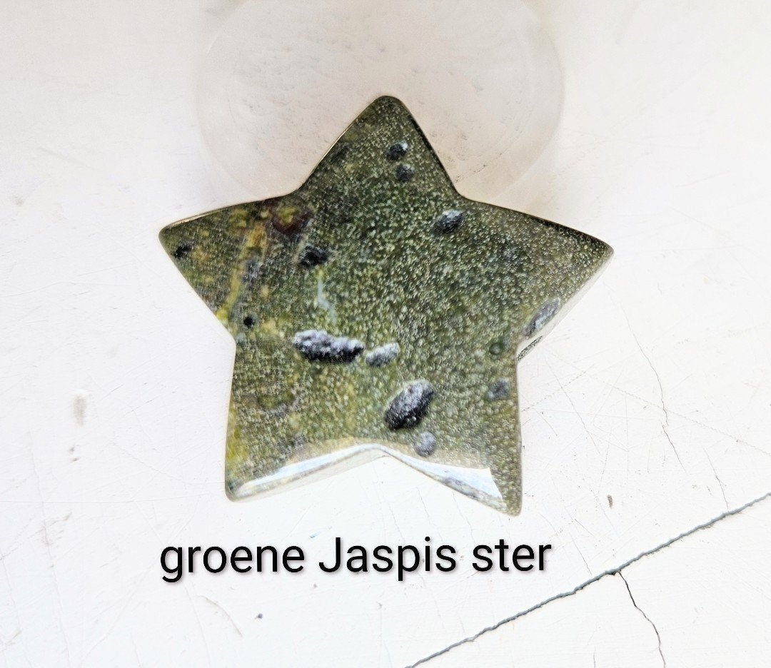 Edelsteen Groene Jaspis ster 3x3 cm AFGEPRIJSD, Verzamelen, Mineralen en Fossielen, Ophalen of Verzenden