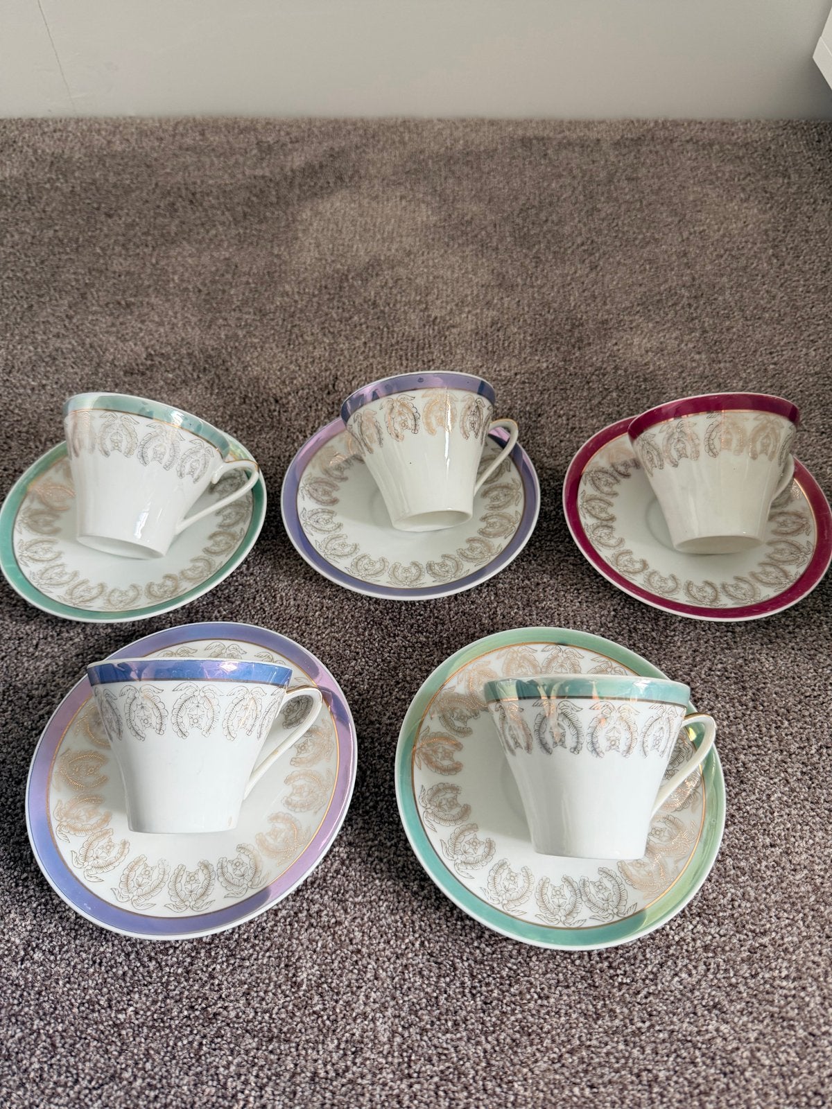 Set van 5 vintage theekopjes met schotels, Ophalen