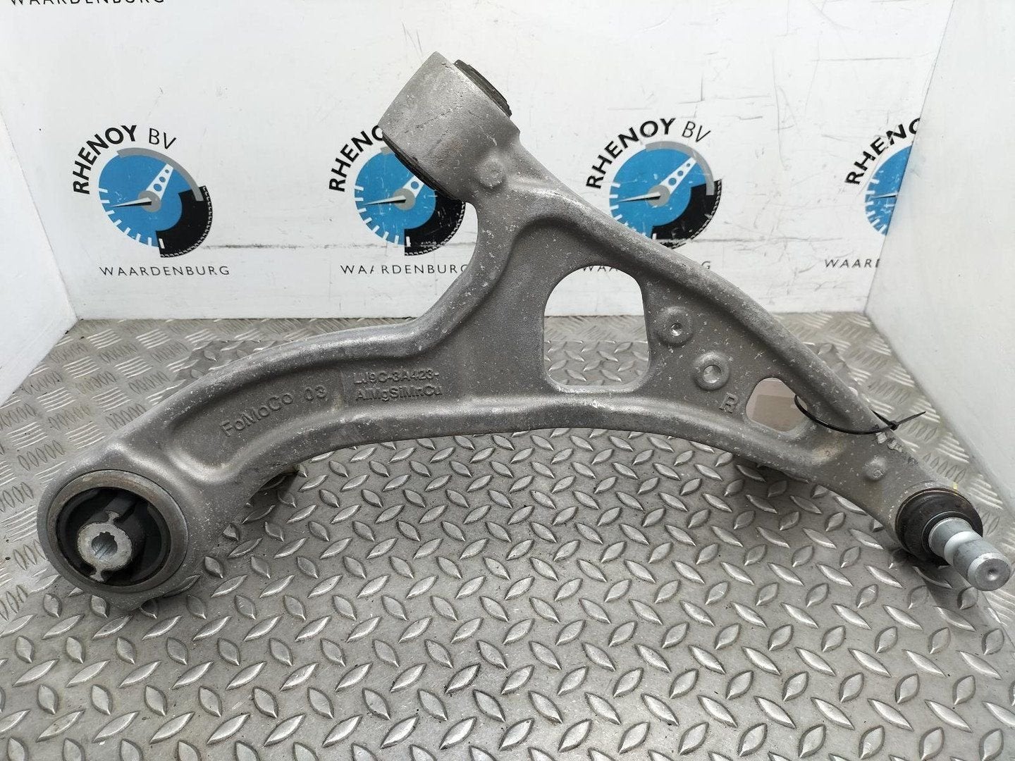 FORD MUSTANG SUV PREMIUM AWD DRAAGARM ONDER RV LJ9C3A423AND, Ophalen of Verzenden, Gebruikt, Stiba lid