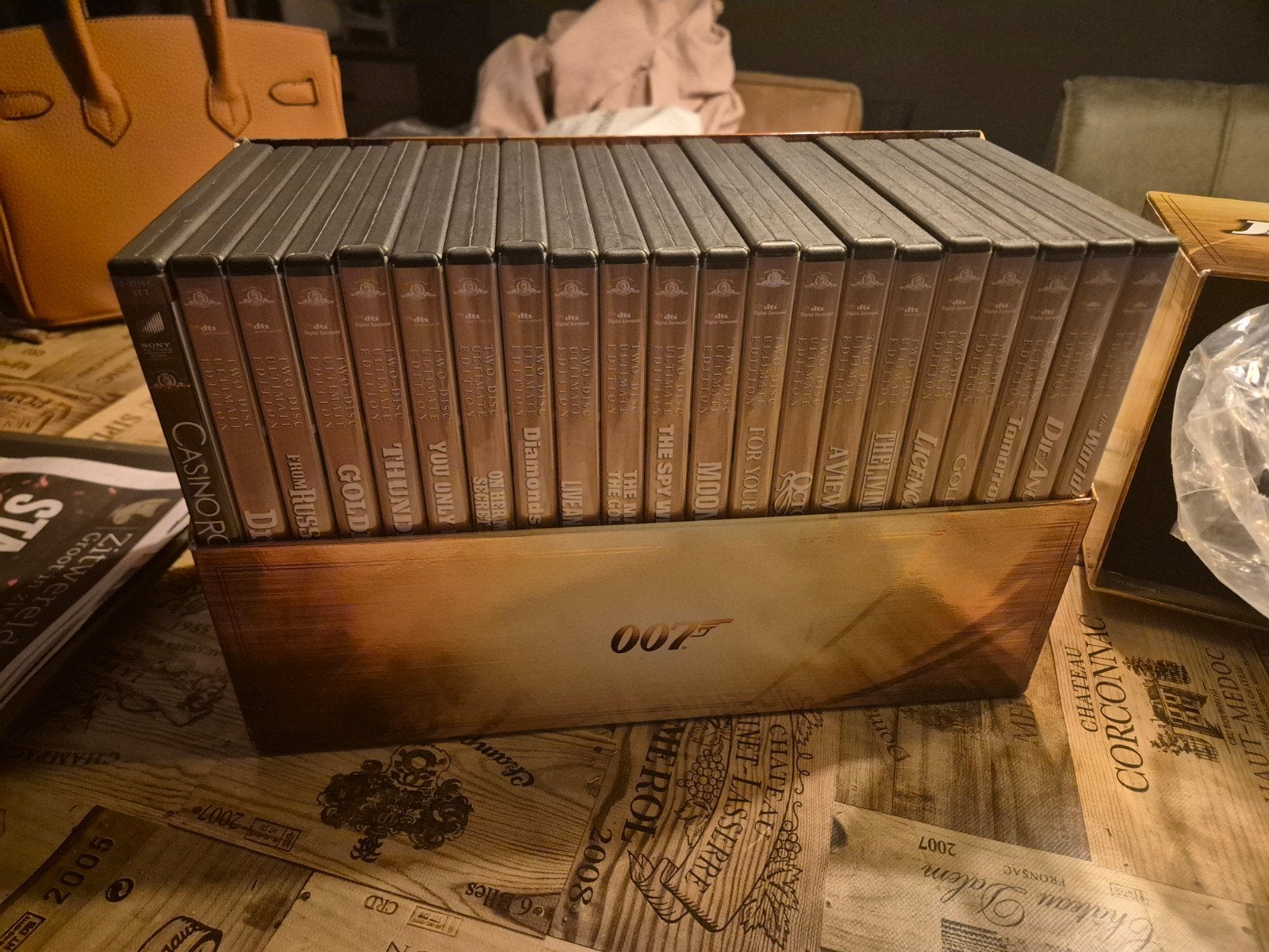 James Bond 007 Ultimate DVD Collector's Set, Engels, Inclusief doosje, Ophalen of Verzenden, Zo goed als nieuw